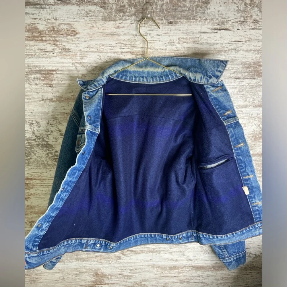 Vintage Levi’s denim trucker jean jacket lined Sz 38 small Good condition